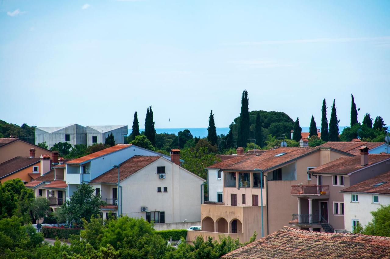Apartments And Rooms Camaiore Rovinj Exterior photo